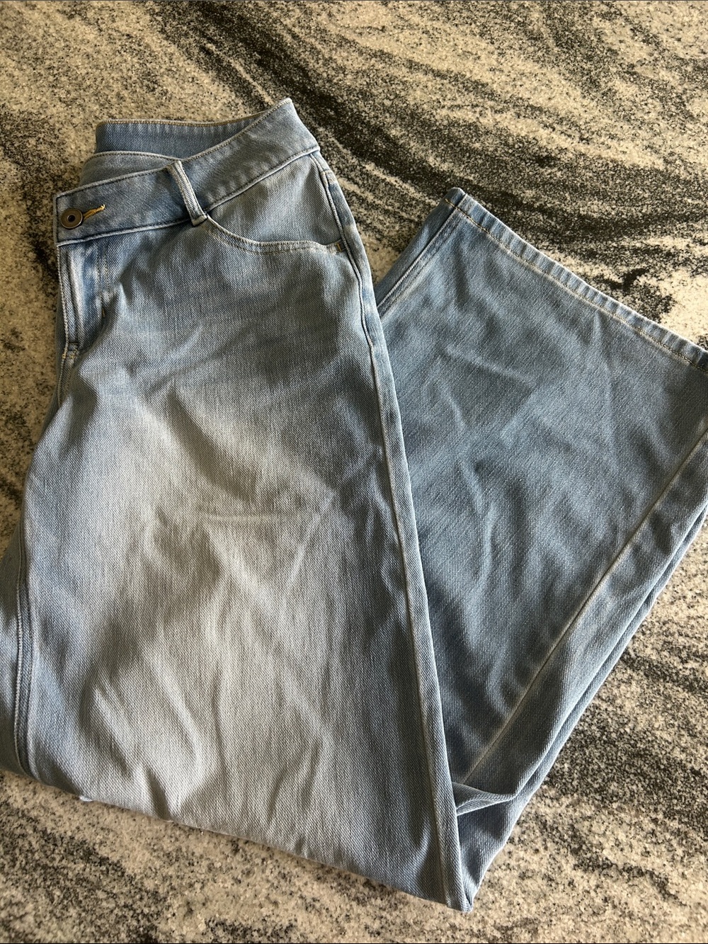 Halara Assymetrical Light Blue Wide-Leg Jeans for Women